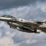 sky-f-16-fighting-falcon-fighter